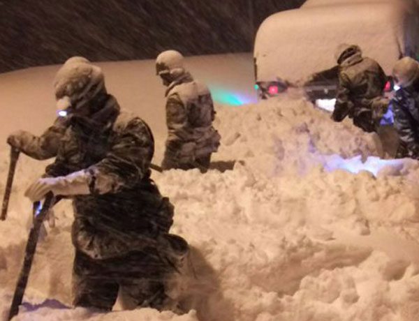 自衛隊2018年福井豪雪　雪かき