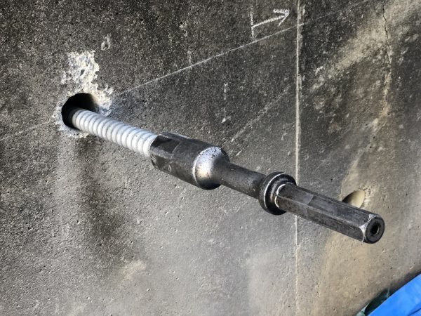 削岩機のシャンクロッド