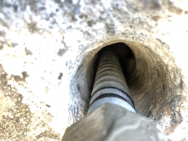 自穿孔ロックボルト　グラウト注入状況