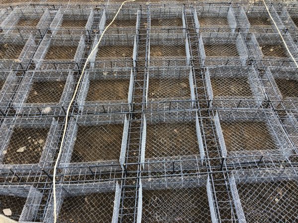 現場吹付法枠工　1100ピッチ