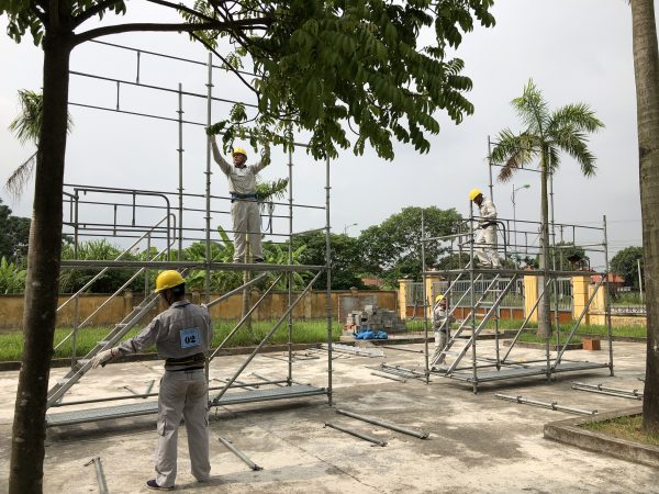 外国人技能実習生制度　足場組立作業