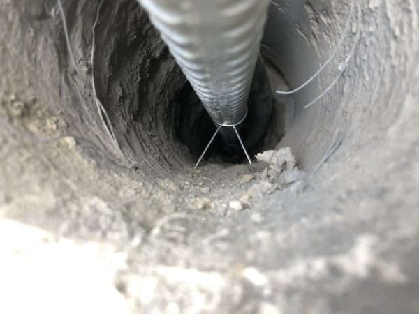 クリップスペーサー設置　のり枠工