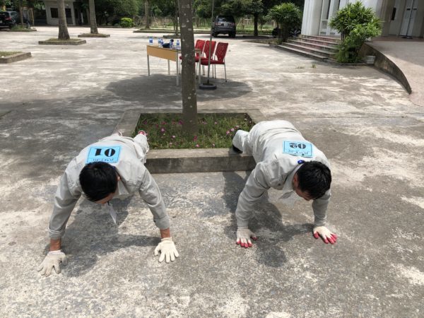 プッシュアップ