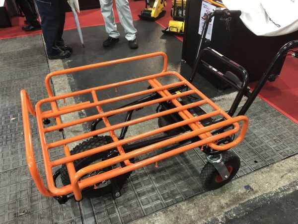 電動　三輪車