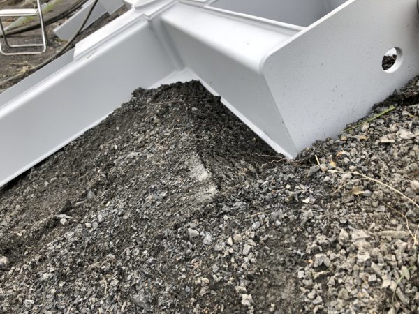 鋼製受圧板