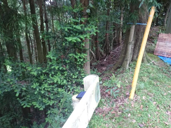 トレイルカメラ　ソーラー設置