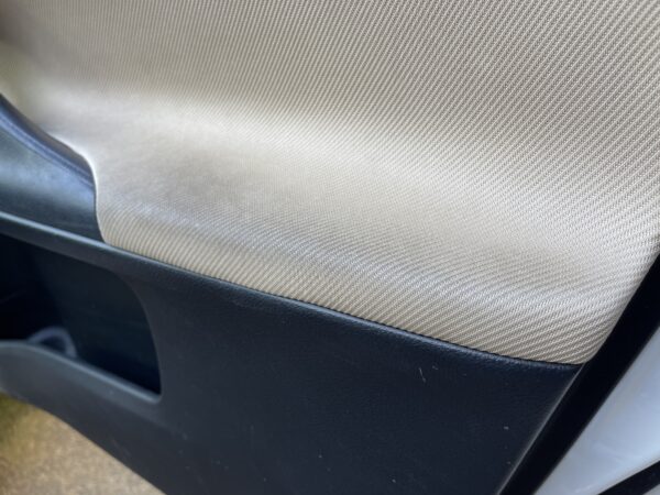 車　ドア