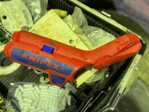 KNIPEX　ストリッパー