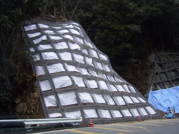 法枠組立完了
