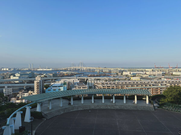 横浜