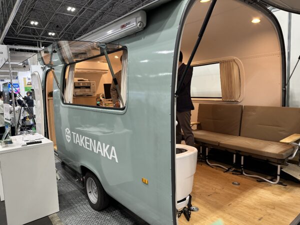 牽引式オフグリッド型モバイルハウス