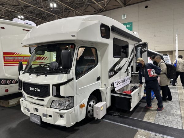 トヨタ　ニンジャ