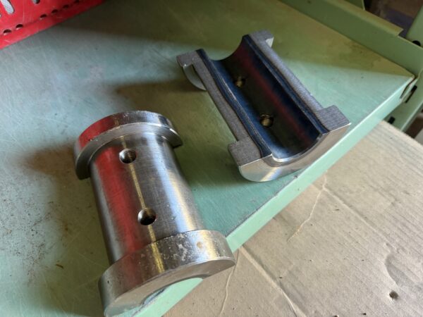 ハーフブッシング