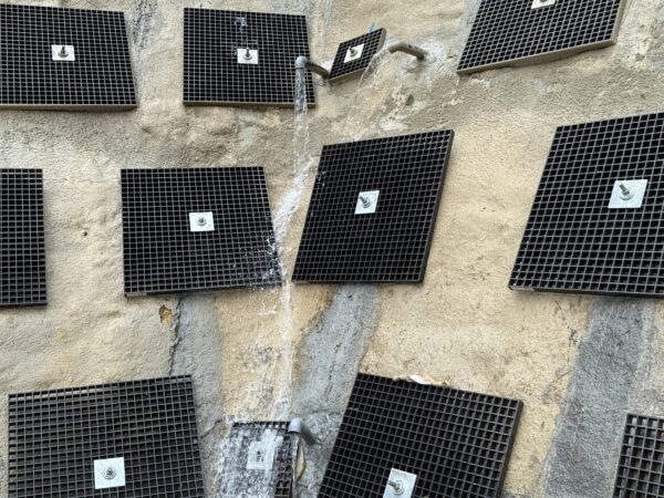 水抜きボーリング工