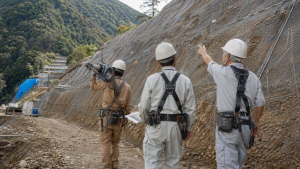 法面工事における年代別の役割
