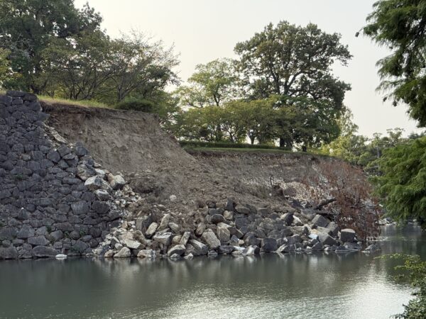 八代城　崩壊